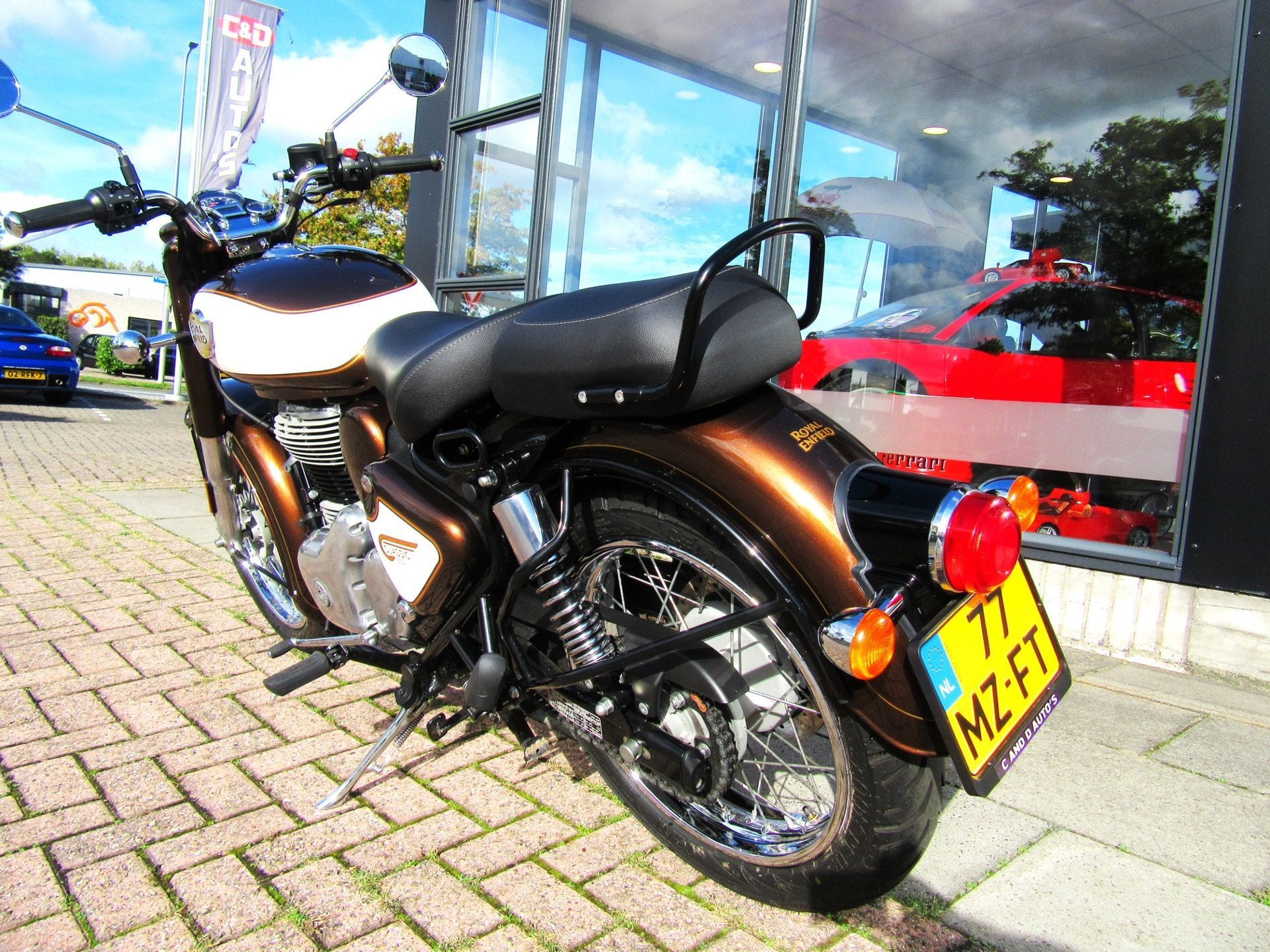 Royal Enfield Tour Classic 350 8/2025 1EIG GLOEDNIEUW RETRO, Motoren, Toermotor, Handgeschakeld, 12 t/m 35 kW, Gebruikt