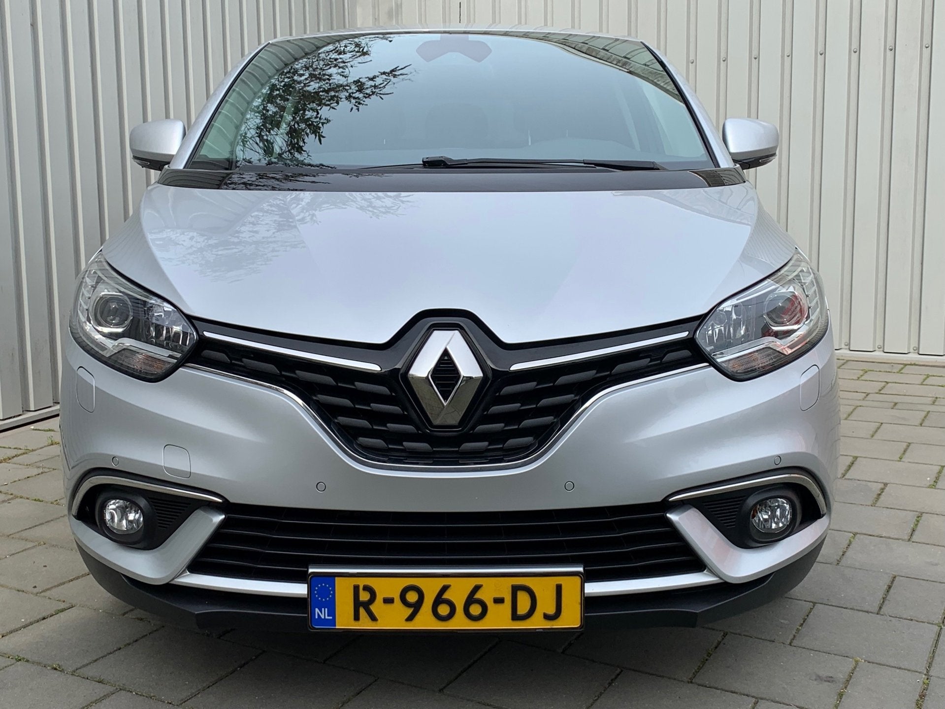 Renault Scénic 1.3 TCe Intens|Navigatie|Climate Control|, Auto's, Renault, Voorwielaandrijving, Dealer onderhouden, Gebruikt, 1850 kg