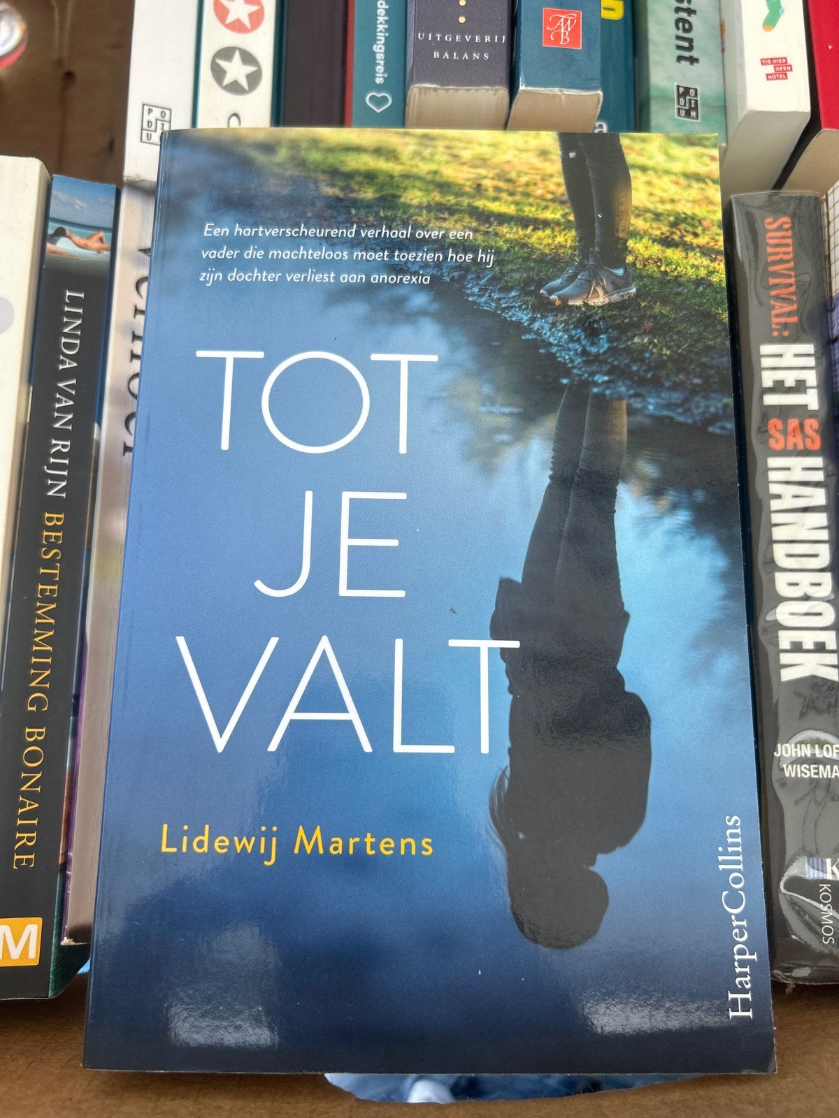 Tot Je Valt - Lidewij Martens (HarperCollins), Boeken, Ophalen of Verzenden, Gelezen, Nederland