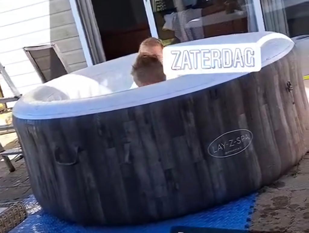Lay-Z-Spa Bahamas Jacuzzi met pomp (gaatje), Ophalen, Gebruikt, Pomp, Opblaasbaar