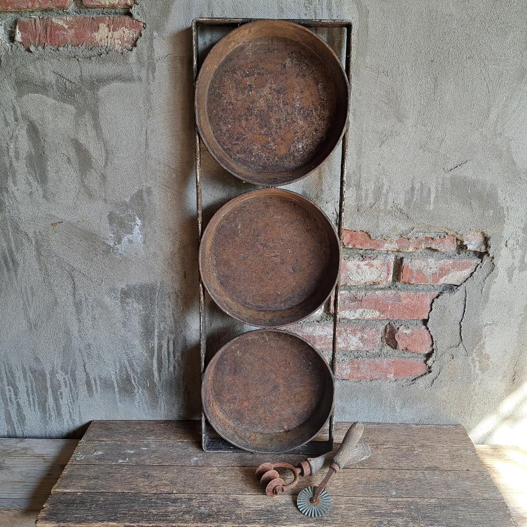 Brocante oude 3-dubbele vlaaiplaat bakplaat bakvorm *Etage3*, Gebruikt, ., Ophalen of Verzenden, .