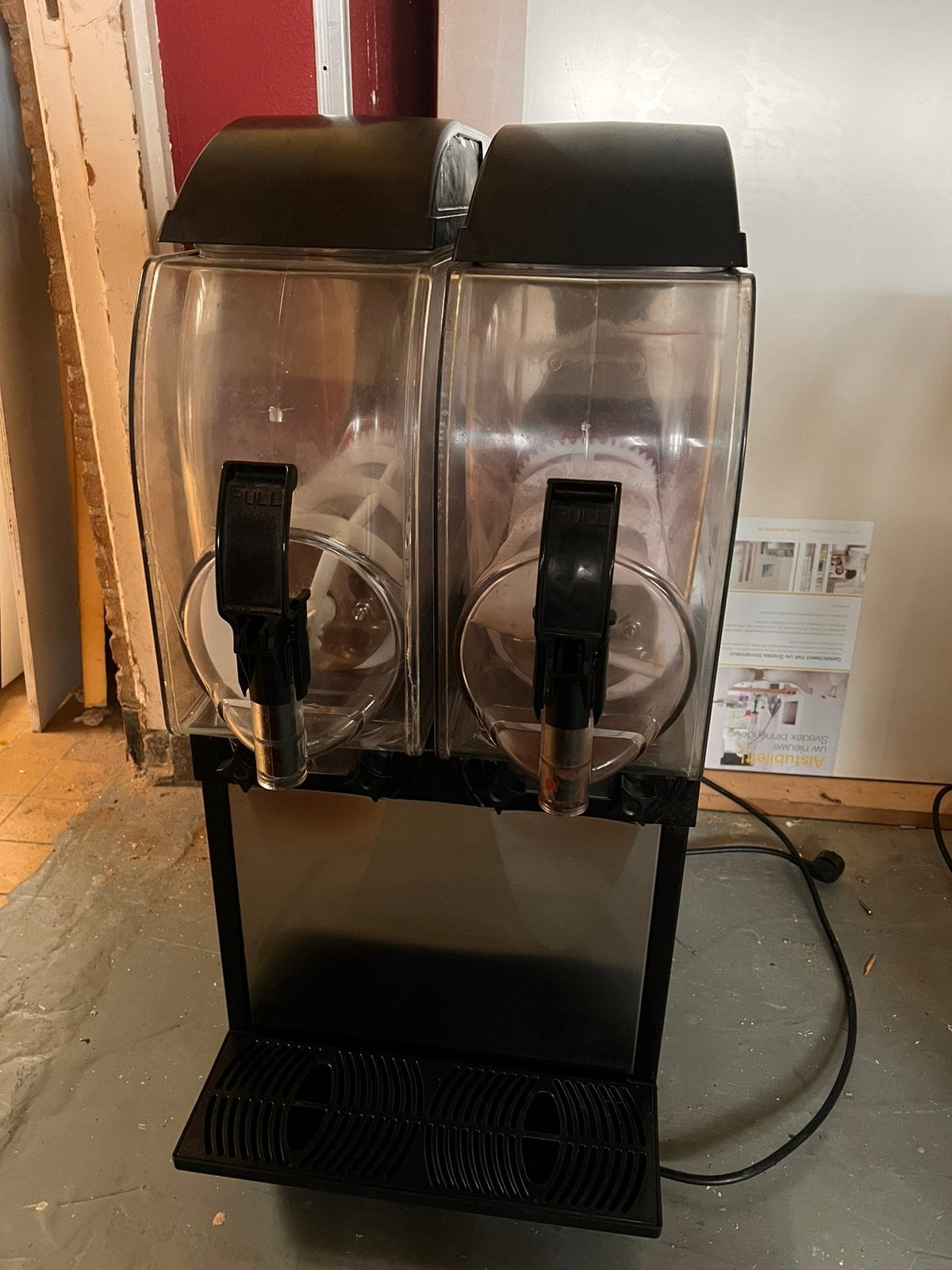 Slushmachine / Slushpuppy Apparaat Professioneel, Witgoed en Apparatuur, IJsmachines, Zo goed als nieuw, Zelfvriezend, Ophalen
