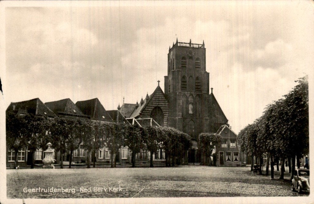 Geertruidenberg - Ned. Herv. Kerk - Voorgevel, Verzamelen, Ansichtkaarten | Nederland, Ophalen of Verzenden, 1920 tot 1940, Gelopen