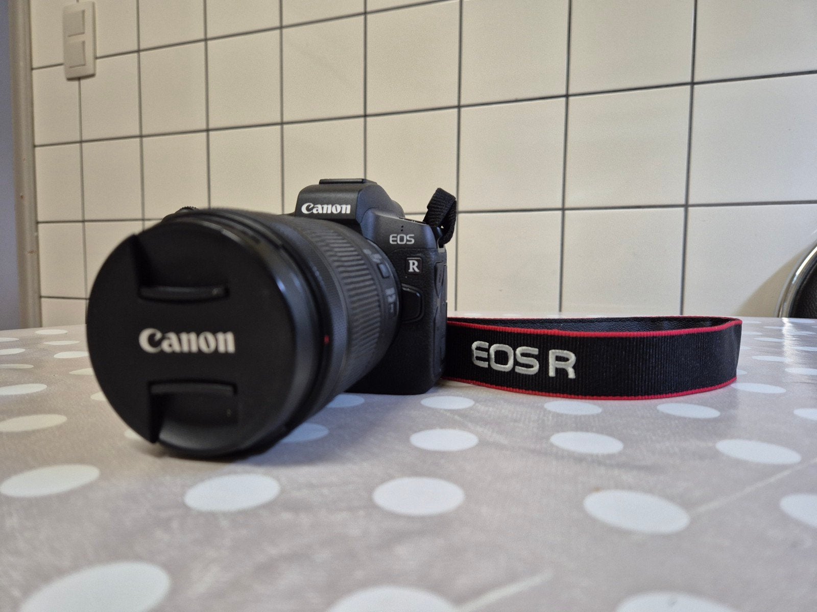 Canon EOS R Systeemcamera met RF 24-105mm F4-7.1 IS STM Lens, Audio, Tv en Foto, Ophalen, Beeldstabilisatie, 30 megapixels, Accu