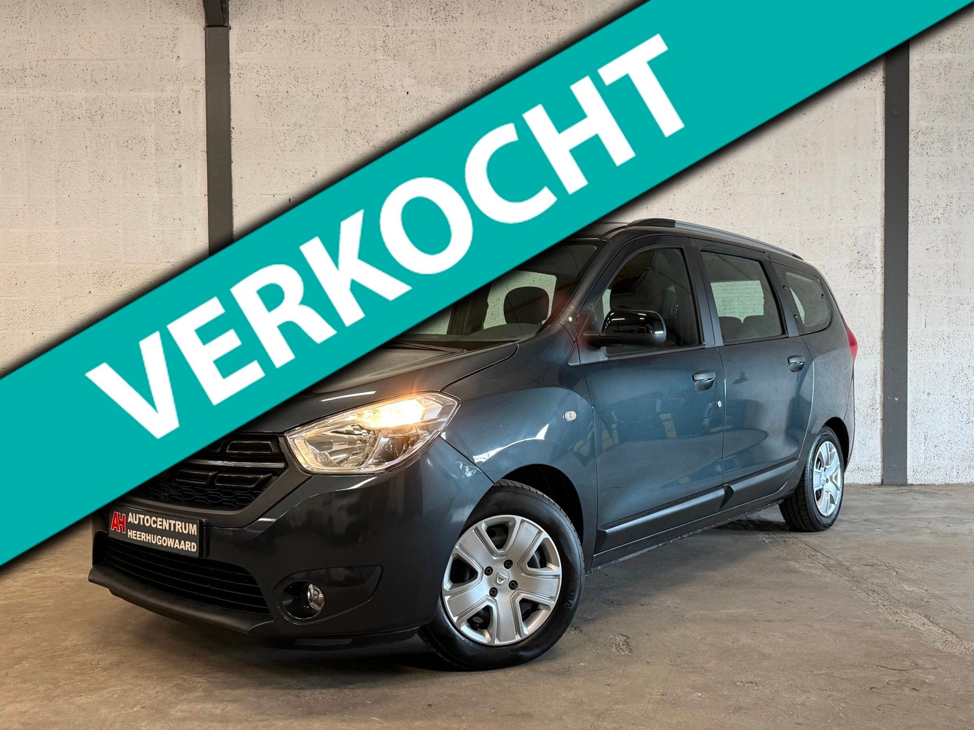 Dacia Lodgy 1.6 SCe 7 Personen|Navi|Camera|Cruise|Airco|Voll, Auto's, Voorwielaandrijving, Dealer onderhouden, Stof, Gebruikt