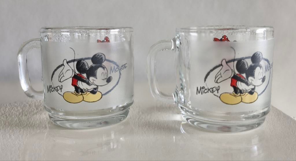 Twee Disney theeglazen Mickey en Minnie Mouse, Verzamelen, Glas en Borrelglaasjes, Ophalen of Verzenden, Zo goed als nieuw, Bierglas