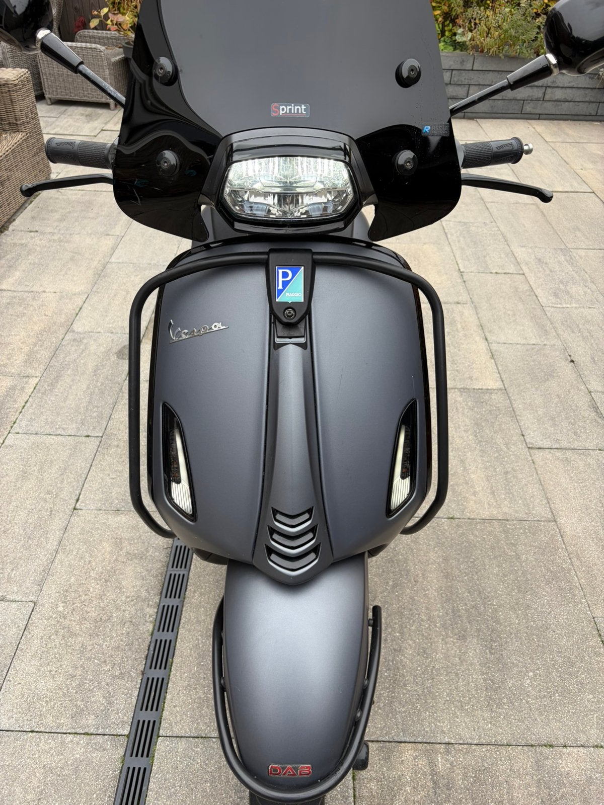 Vespa Sprint 2021 55km/h E5 Titano Grijs, Fietsen en Brommers, Ophalen, Maximaal 45 km/u, Vespa S, Zo goed als nieuw