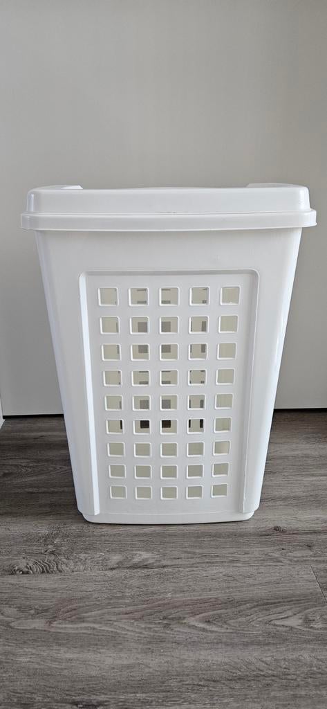 Witte Curver wasmand met deksel, Huis en Inrichting, Woonaccessoires | Overige, Ophalen, Kunststof, Zo goed als nieuw, Modern