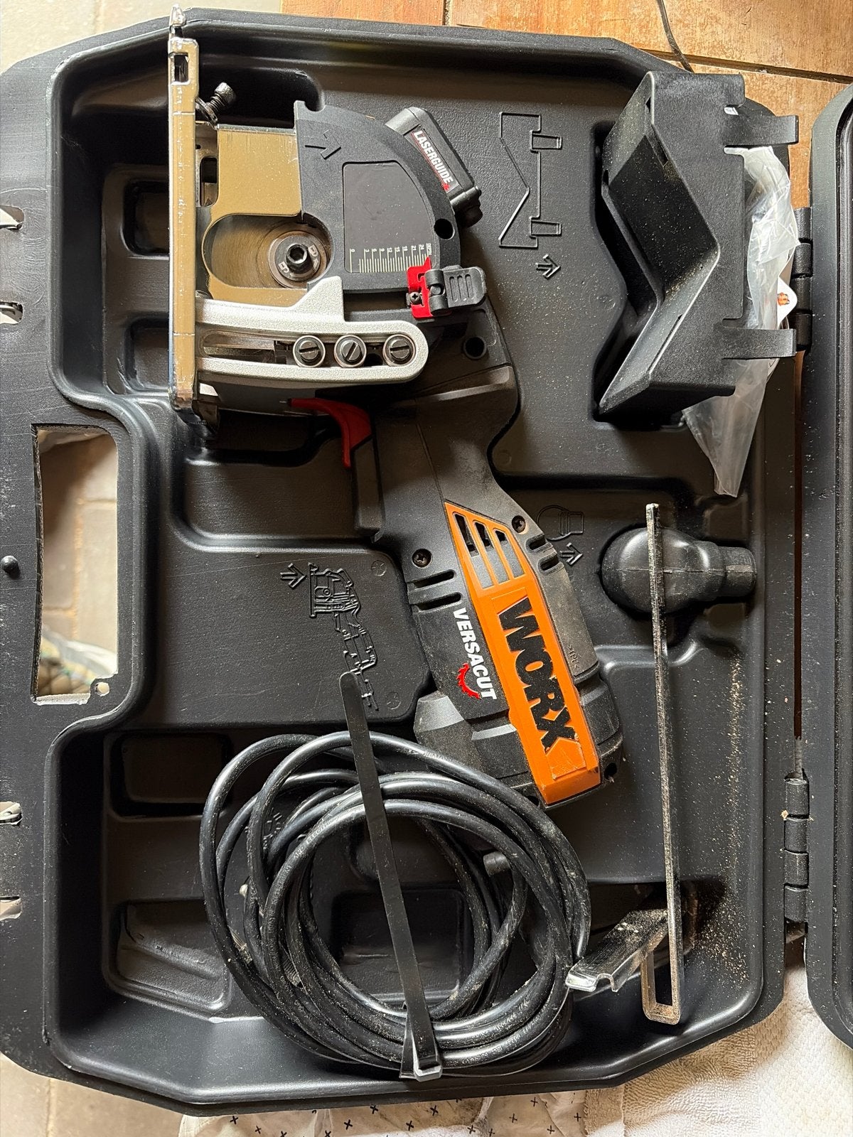 Worx Versacut 85mm Zaag met extra zaagbladen, Doe-het-zelf en Verbouw, Gereedschap | Zaagmachines, Ophalen, Gebruikt, Cirkelzaag