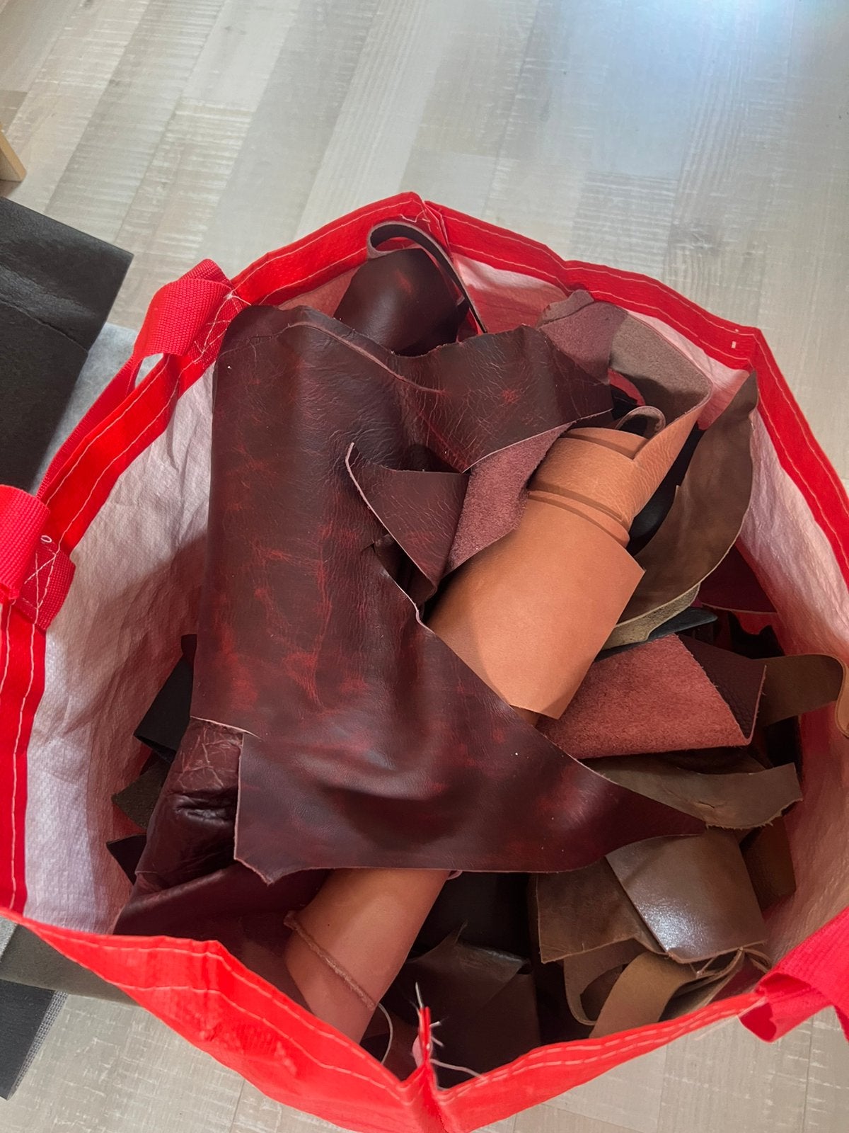 Leer resten totaal 8 kg groot en klein, Ophalen, Nieuw