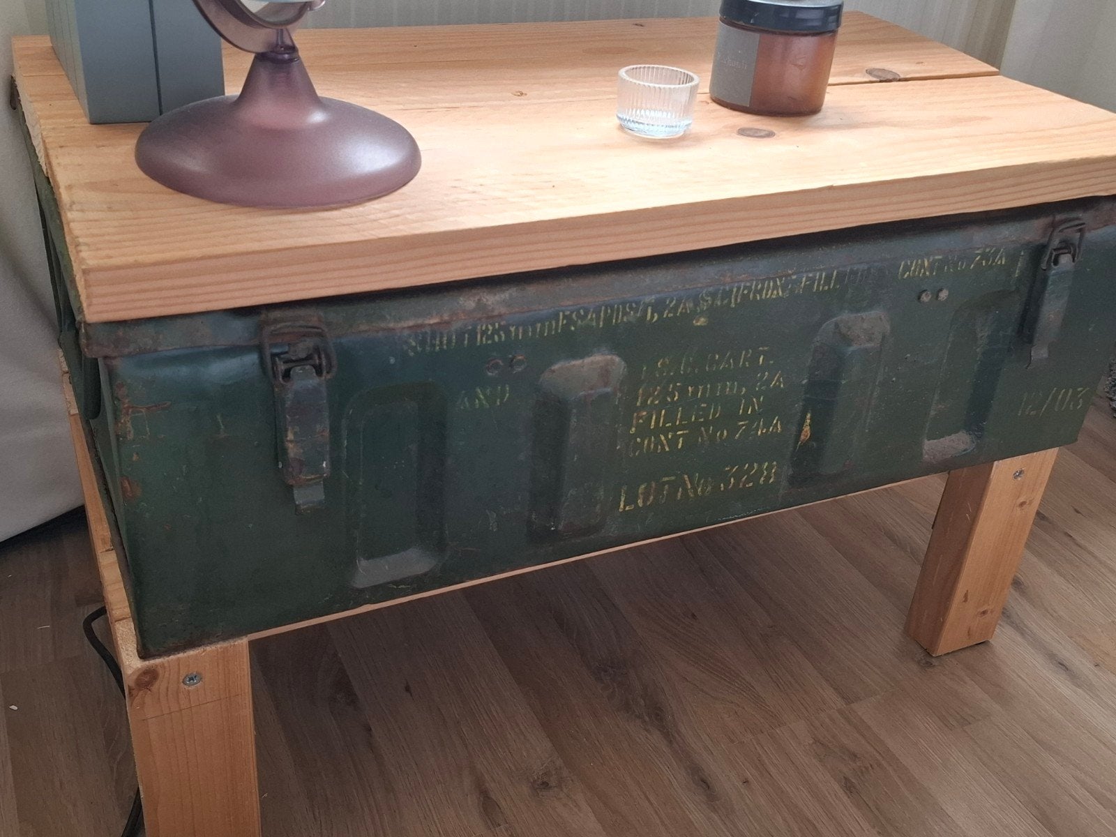 Stoere Munitiekist  tafel, Ophalen, Landmacht, Nederland, Kist of Geocache