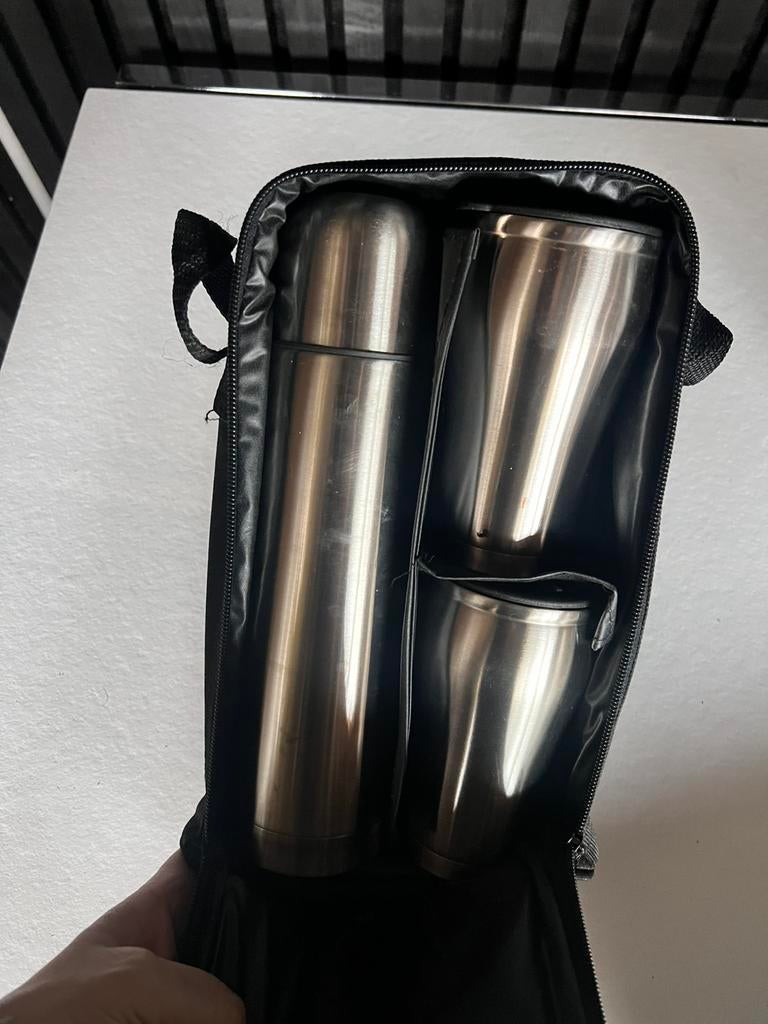NIEUW IN DOOS THERMOSKAN + 2 THERMOS BEKERS RVS BIJNA GRATIS, Ophalen of Verzenden, Nieuw