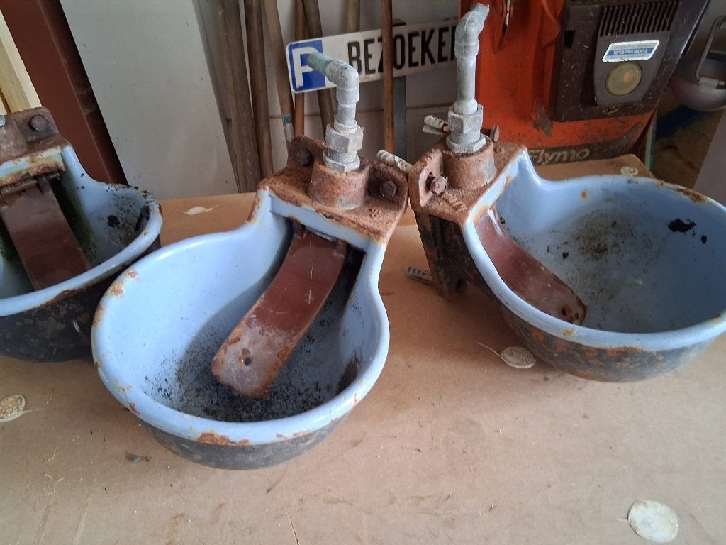 drinkbakken  ijzer, Dieren en Toebehoren, Ophalen, Gebruikt, Veelzijdigheid