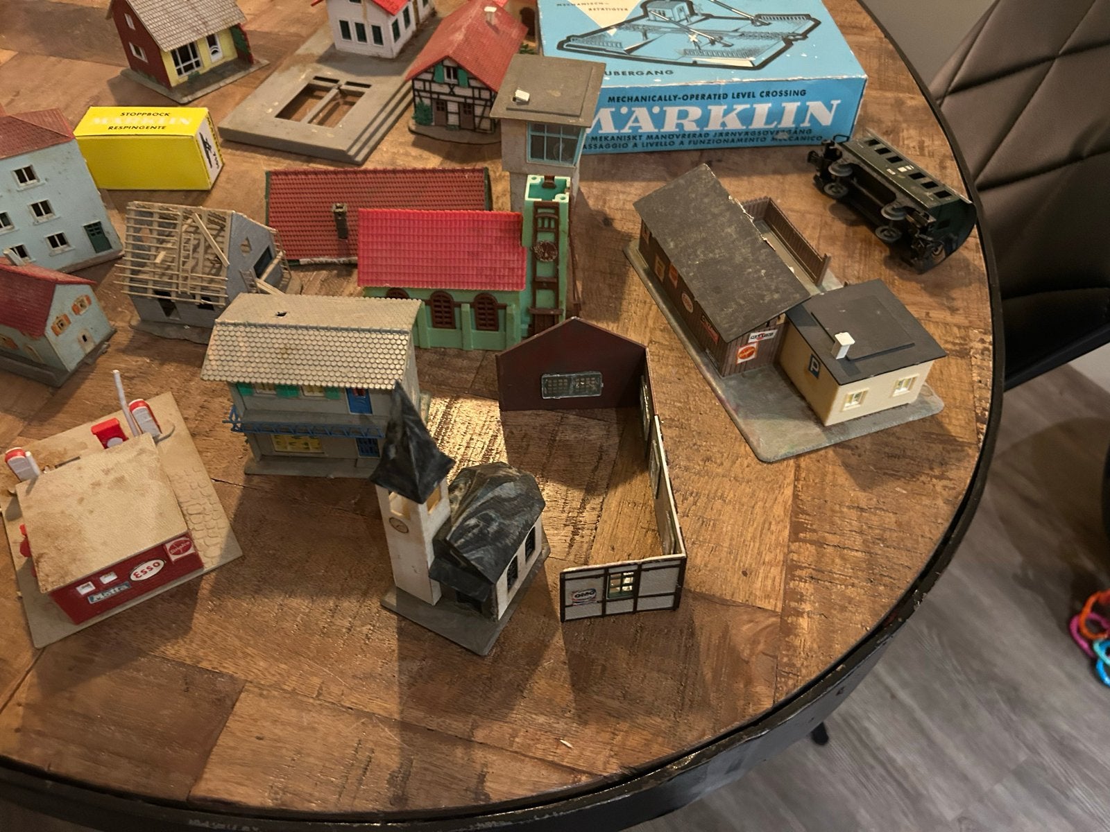 partij modelbouw huisjes en accessoires, Ophalen, Gebruikt, Brug, Tunnel of Gebouw, Märklin