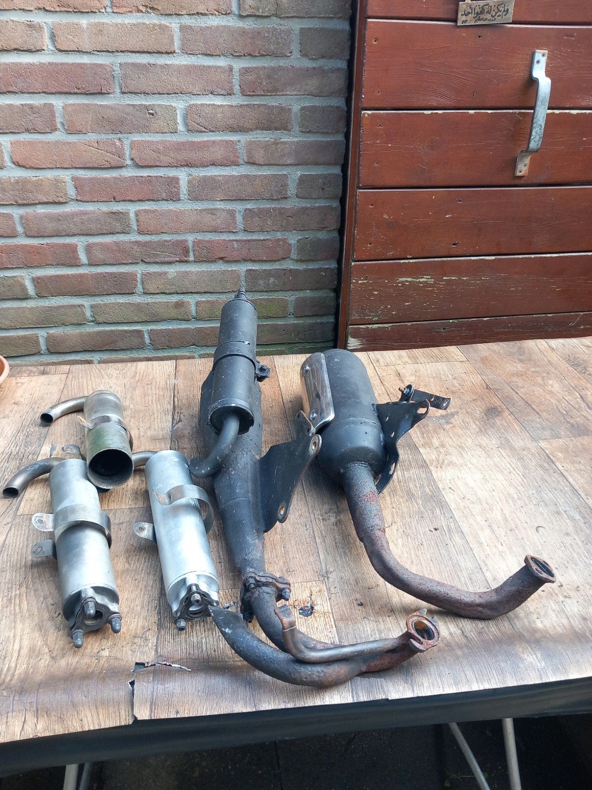 2x uitlaaten plus 3 dempers  te koop, Ophalen