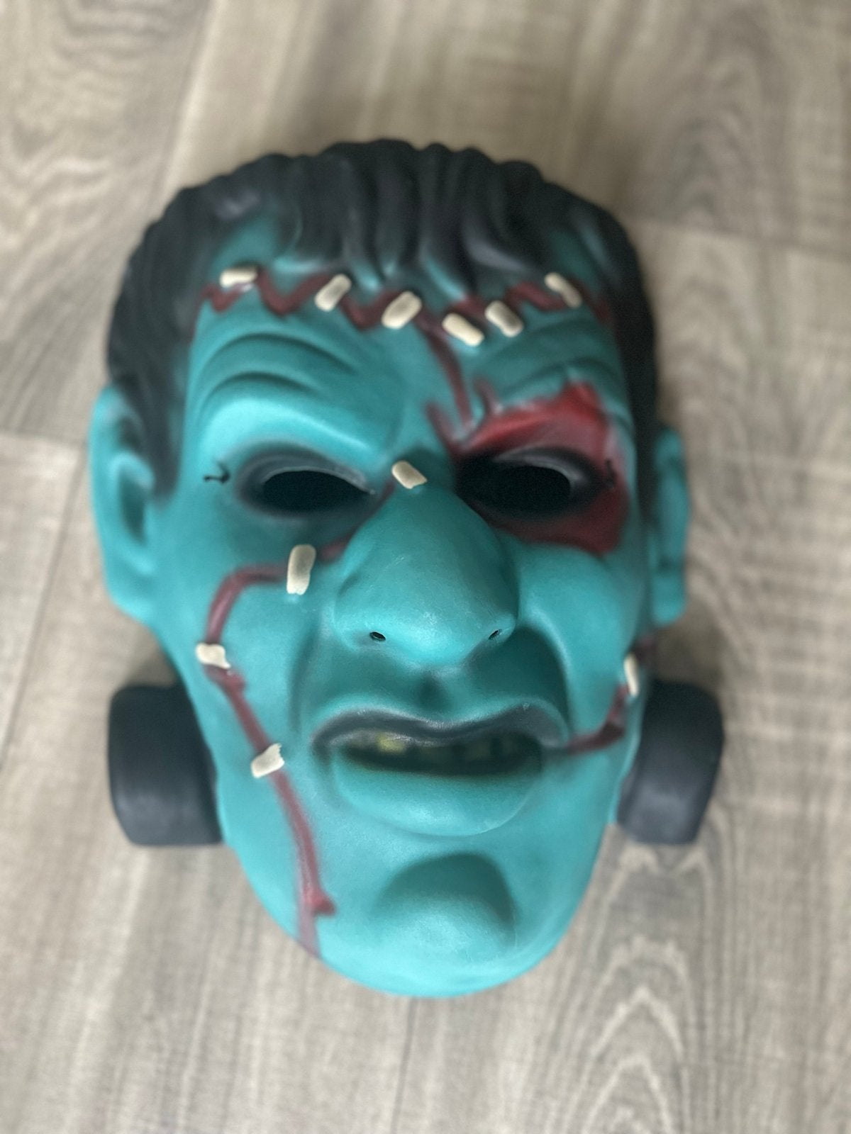 Halloween Kostuum Set: Frankenstein Masker & Monnikspij, Hobby en Vrije tijd, Feestartikelen, Ophalen, Gebruikt, Kostuum, Halloween of Griezel