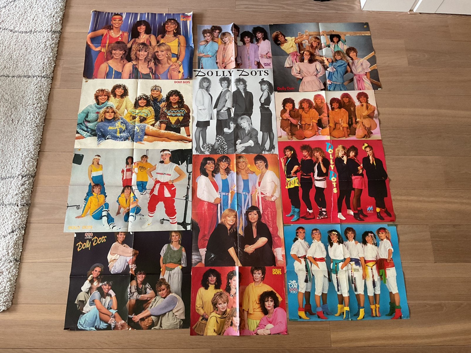 Diverse posters van de Dolly Dots, Gebruikt, Deurposter of groter, Rechthoekig Liggend, Ophalen of Verzenden