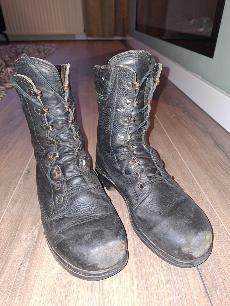 Old school legerkisten - Maat 42, Ophalen of Verzenden, Gedragen, Zwart, Boots