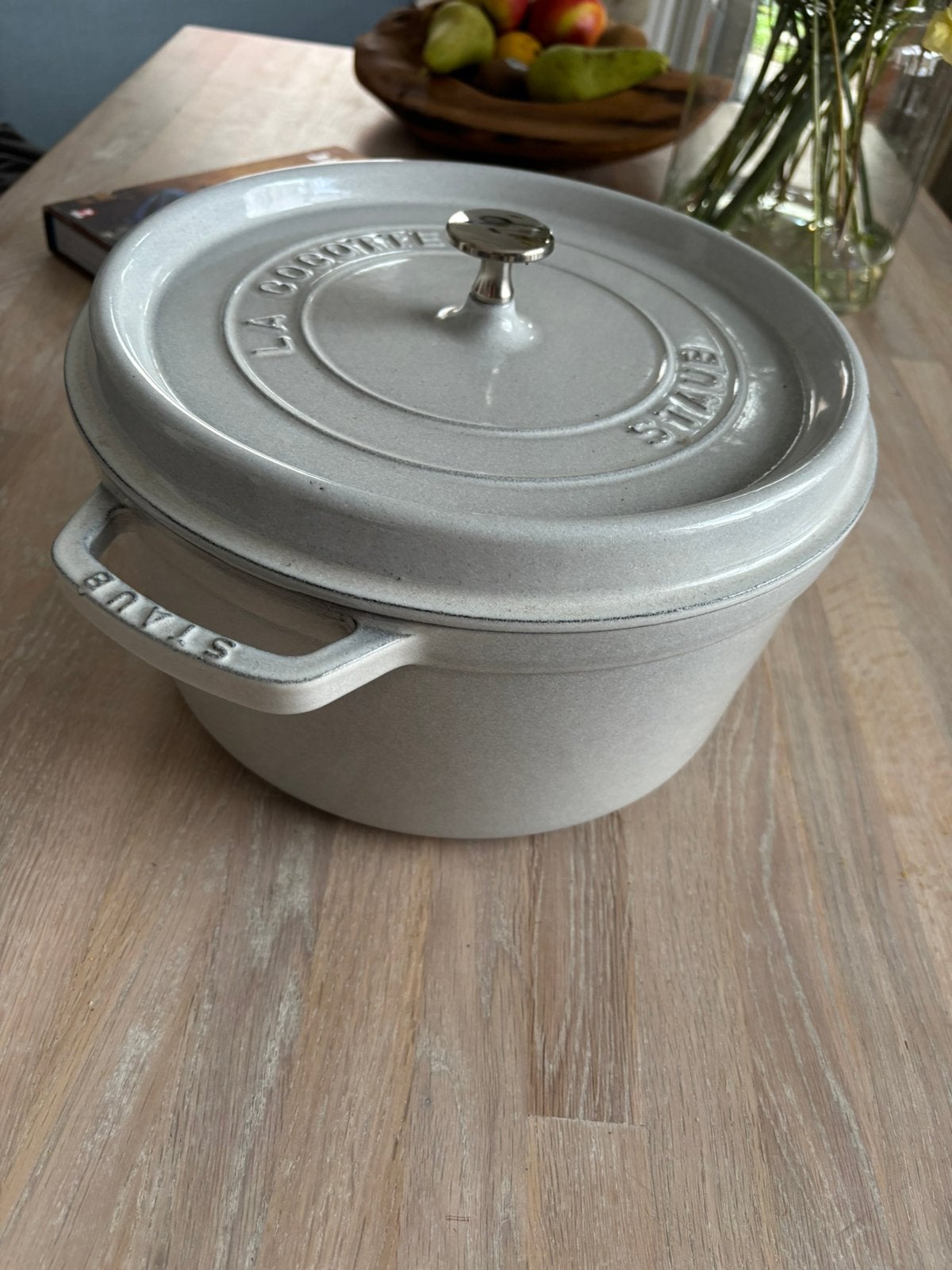 Staub la coccotte pan 28 cm 6,75 liter, licht grijs, Ophalen, Zo goed als nieuw, Overige merken, Braadpan
