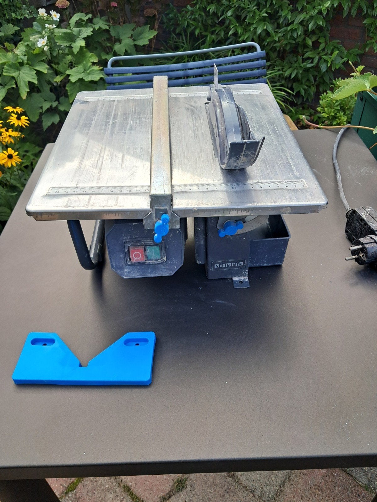 Gamma Tegelzaag - Gebruikt maar werkt perfect, Ophalen, Gebruikt, Overige typen, 600 tot 1200 watt