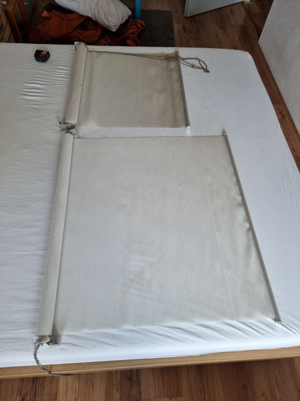 2 gebruikte rolgordijnen - diverse lengtes, Huis en Inrichting, Ophalen of Verzenden, Gebruikt, Rolgordijn, Inclusief montageonderdelen