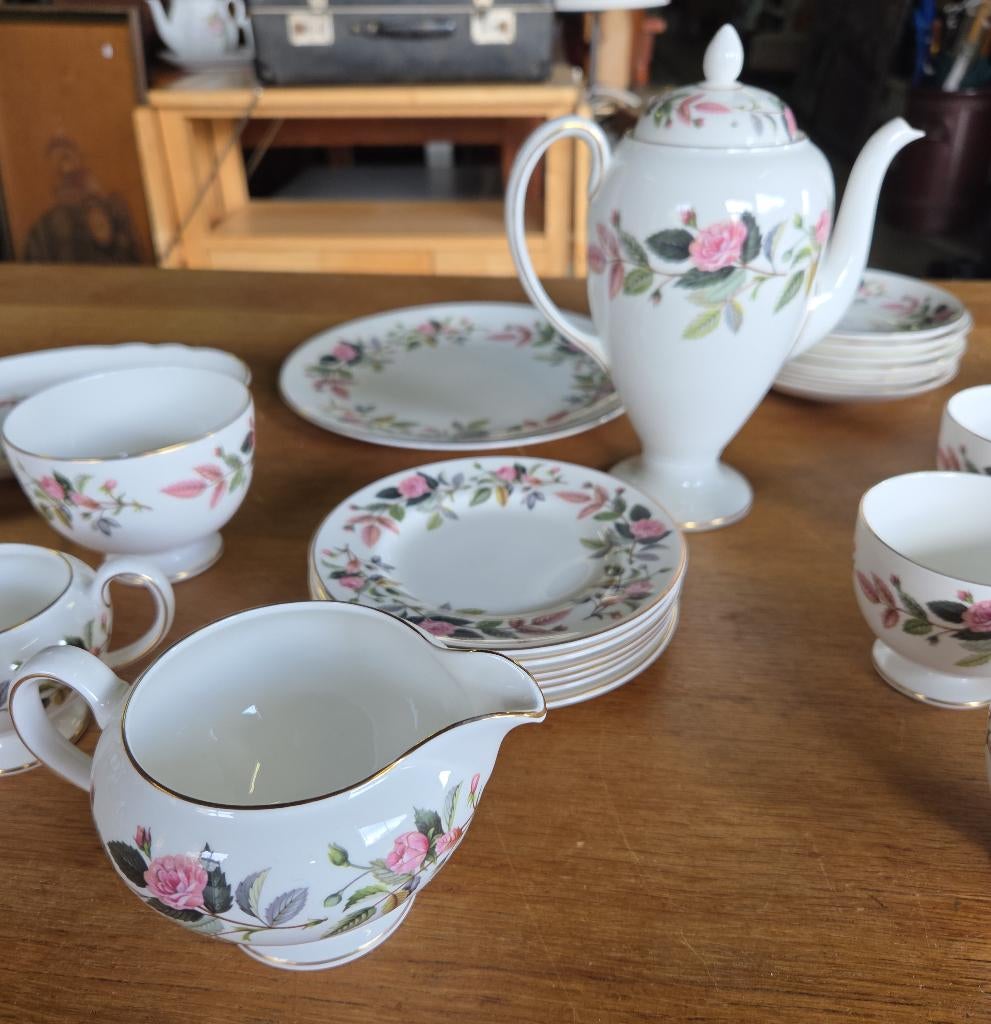 Wedgewood hathaway rose koffieservies cake servies, Ophalen