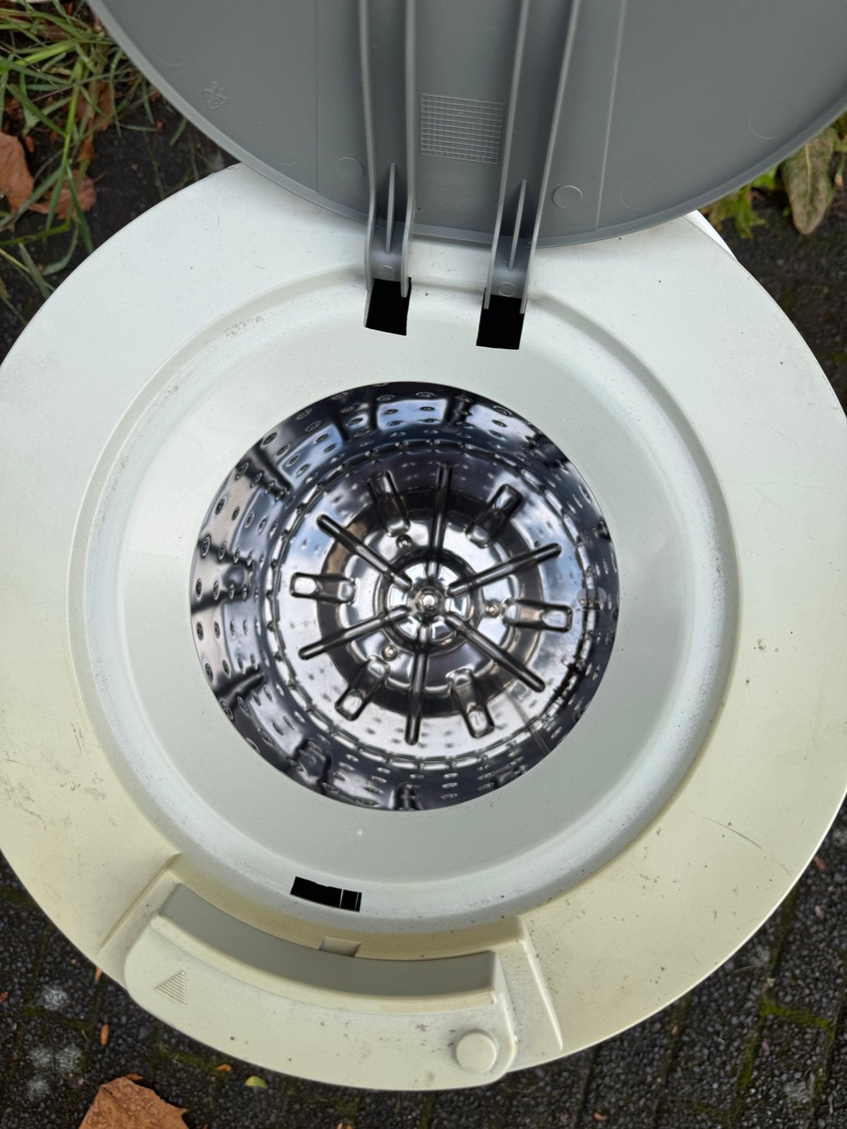 Foto 2 van AEG centrifuge - Handige en compacte wasdroger