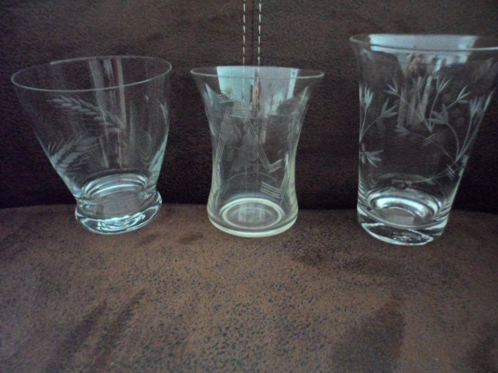8 MOOIE OUDE BEWERKTE LIMONADE /WATERGLAZEN HELEMAAl GAAF, Ophalen of Verzenden