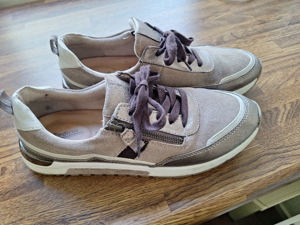 Sneakers Medicus mt 42 H NIEUW bruintinten., Medicus, Bruin, Nieuw, Ophalen of Verzenden