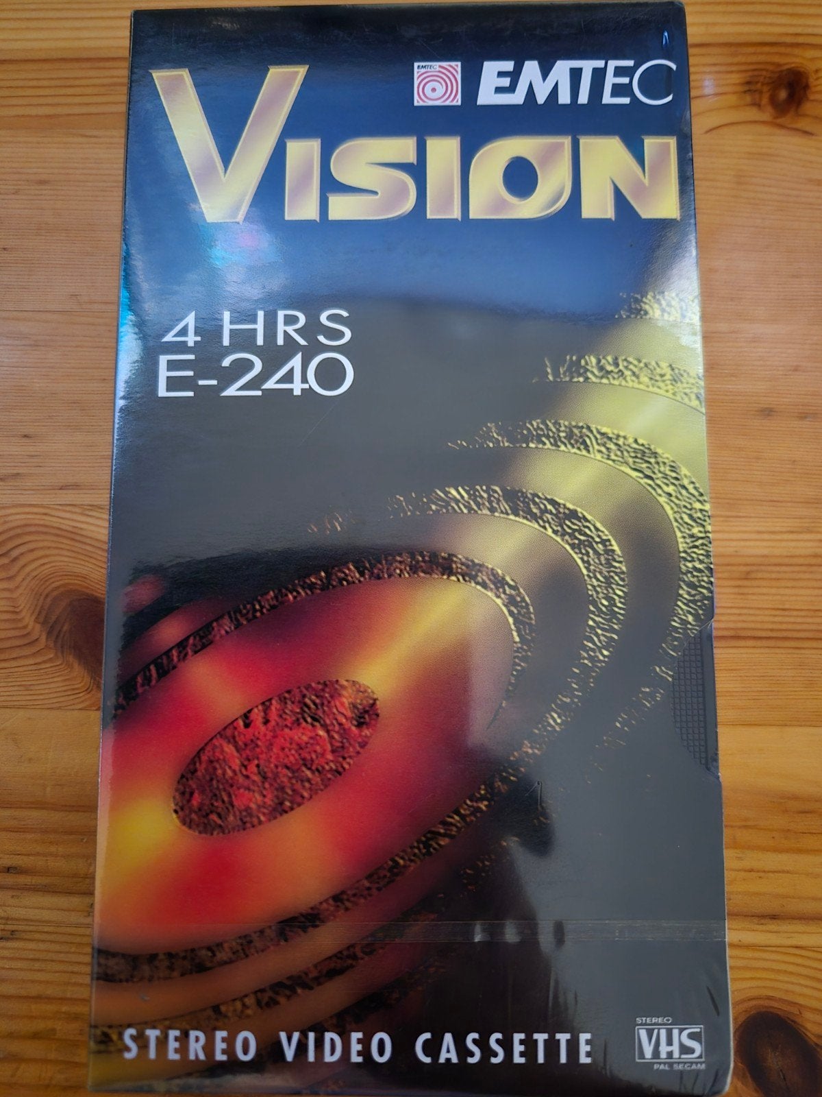 Nieuwe EMTEC Vision VHS E-240 videoband (4 uur), Alle leeftijden, Overige genres, Ophalen of Verzenden, Nieuw in verpakking