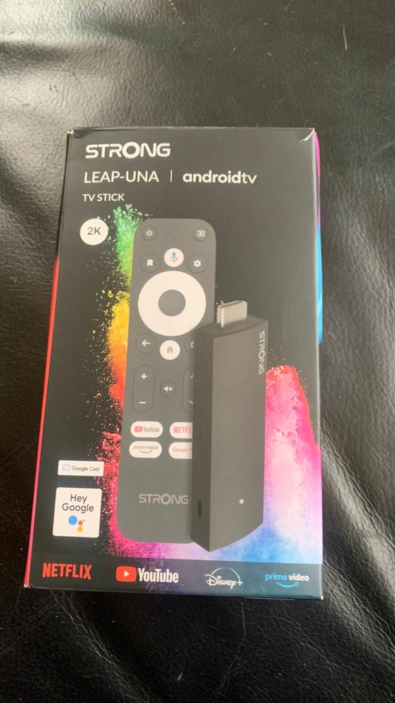 Strong LEAP - UNA / android TV  - Stick - 2K, Ophalen, Zo goed als nieuw