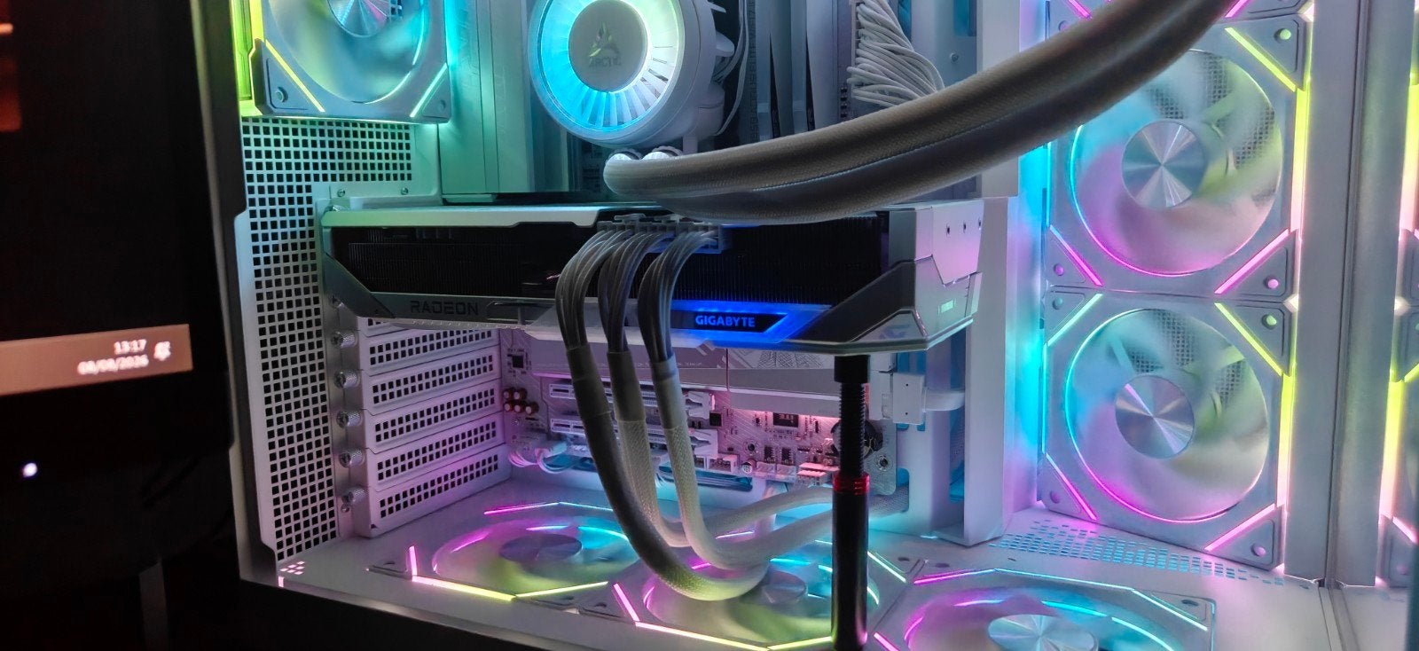 AMD RX 9070 XT 16 GB - Zo goed als nieuw, Computers en Software, Videokaarten, AMD, GDDR6, Ophalen of Verzenden, Zo goed als nieuw