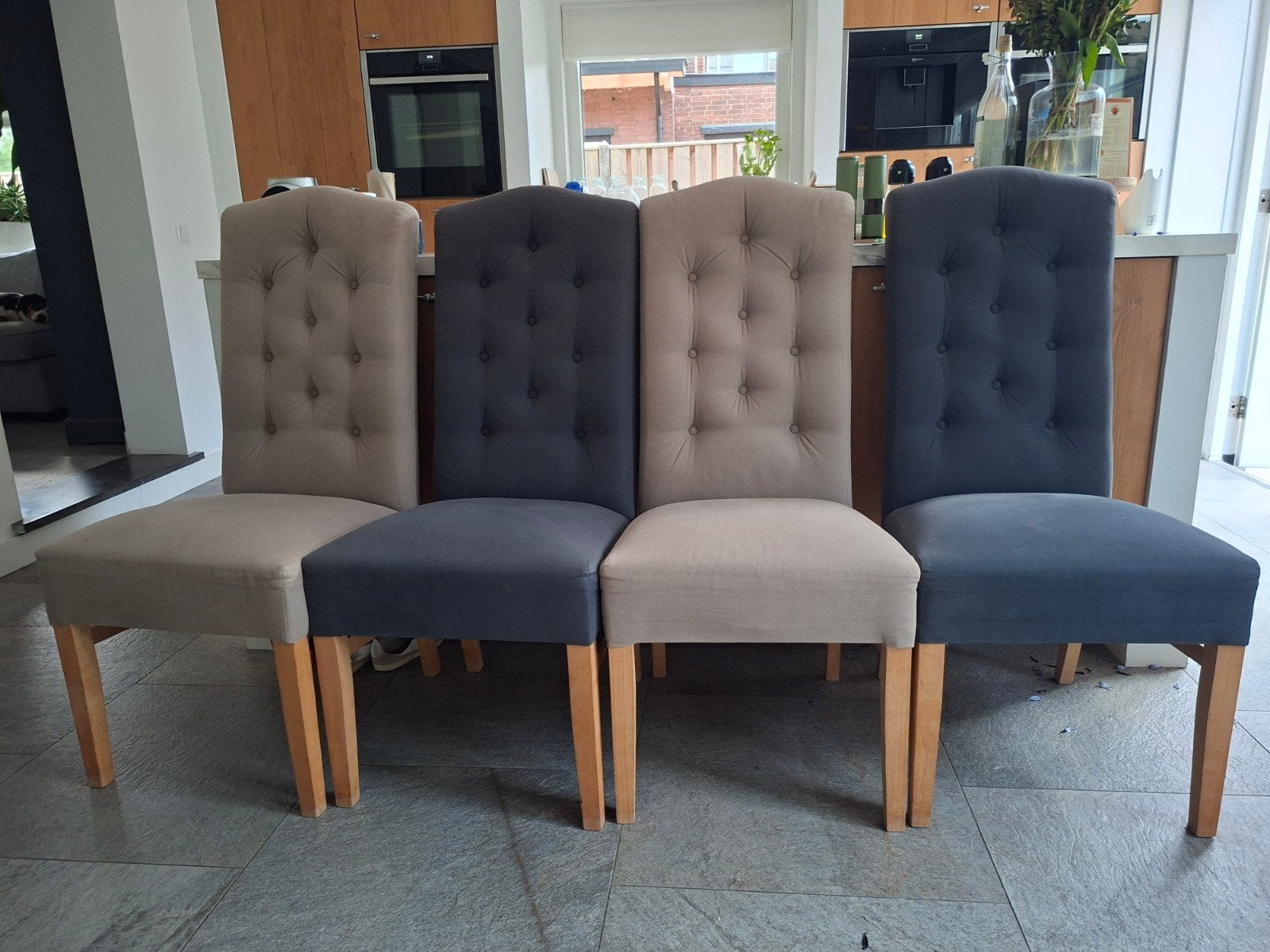 4x eetkamer stoelen donkerblauw/taupe, Huis en Inrichting, Stoelen, Ophalen, Gebruikt, Blauw, Klassiek, gecapitonneerd