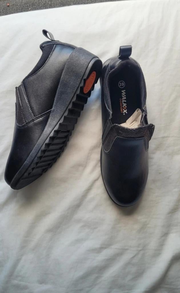 Nieuw leren schoenen maat 39, Nieuw, Ophalen of Verzenden, Walk, Instappers