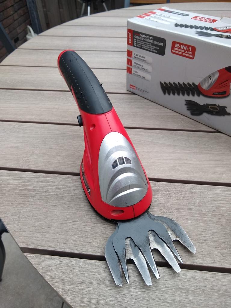 Elektrische grasknipper merk Varo, Ophalen of Verzenden