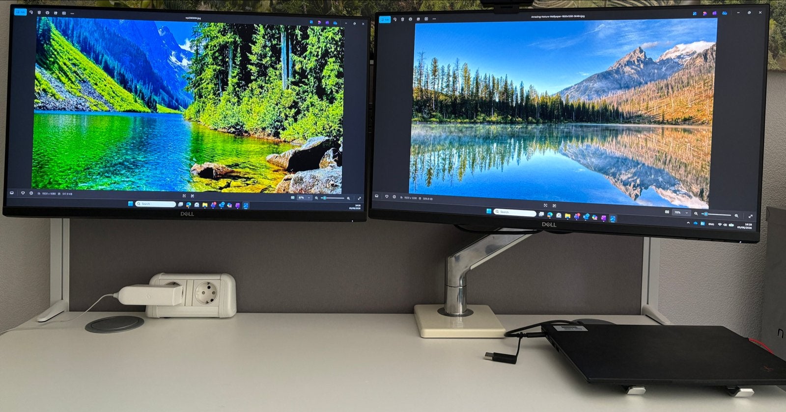 2x Dell 24 inch monitoren met monitor arm en bekabeling, Computers en Software, Monitoren, Ophalen, Gebruikt, IPS, Full HD