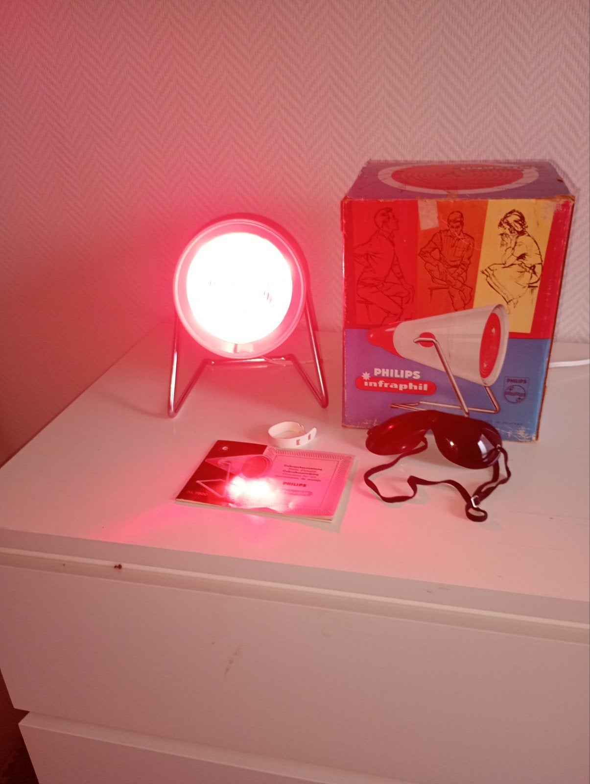 Philips Infraphil Infraroodlamp KL 7500 met doos en bril, Ophalen of Verzenden, Zo goed als nieuw