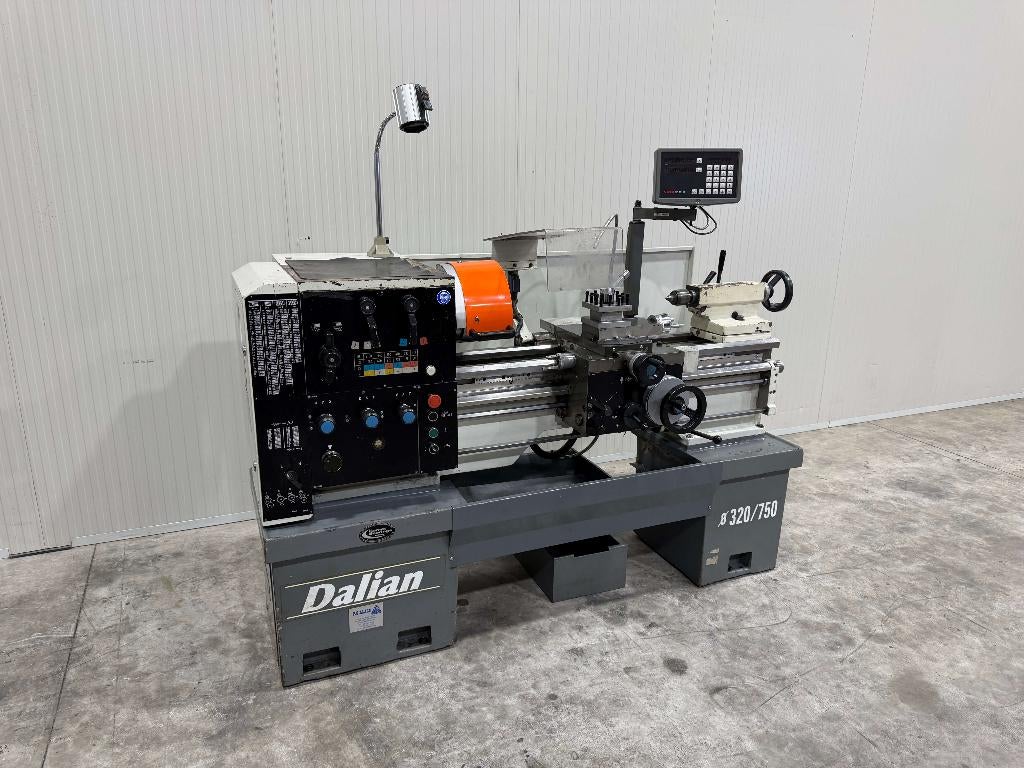 Draaibank Dalian CDS6232 2-assige Sino digitaal (nr. 3858), Doe-het-zelf en Verbouw, Draaibanken, Ophalen, Dalian, Metaaldraaibank