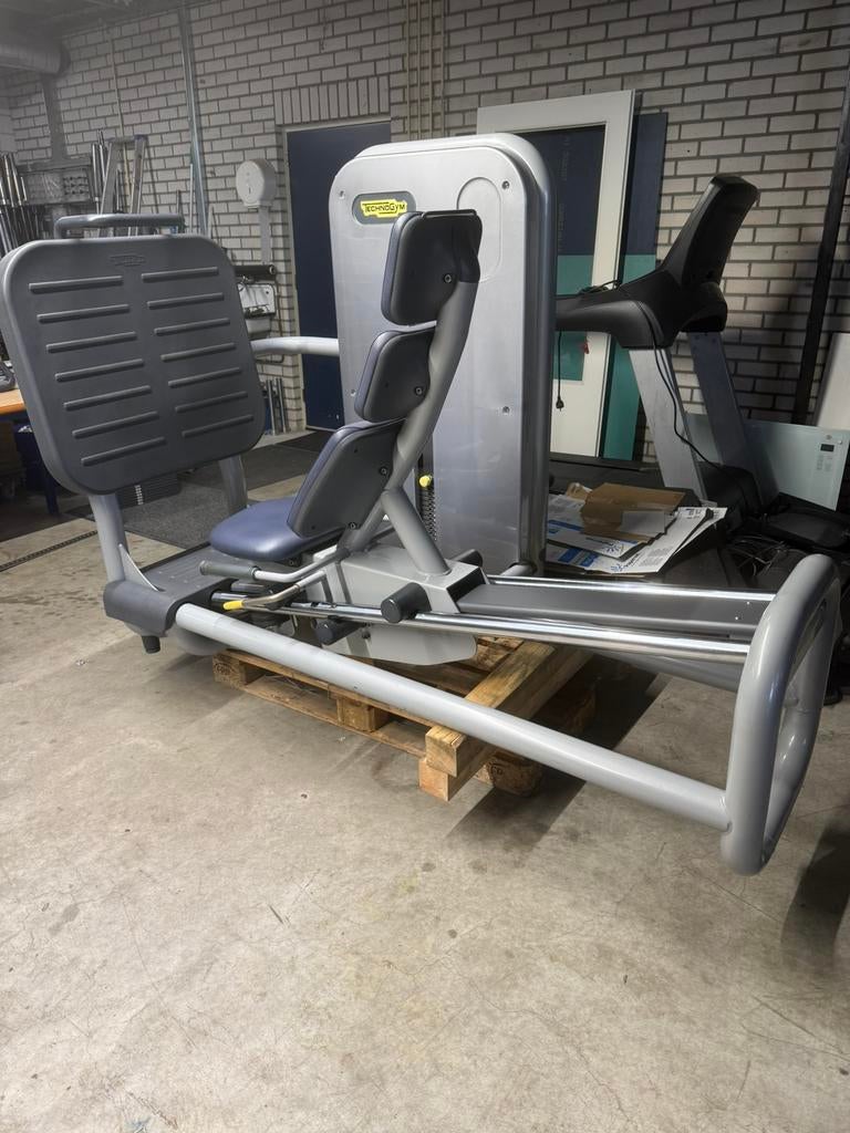 Technogym element legpress, Ophalen, Zo goed als nieuw, Overige typen