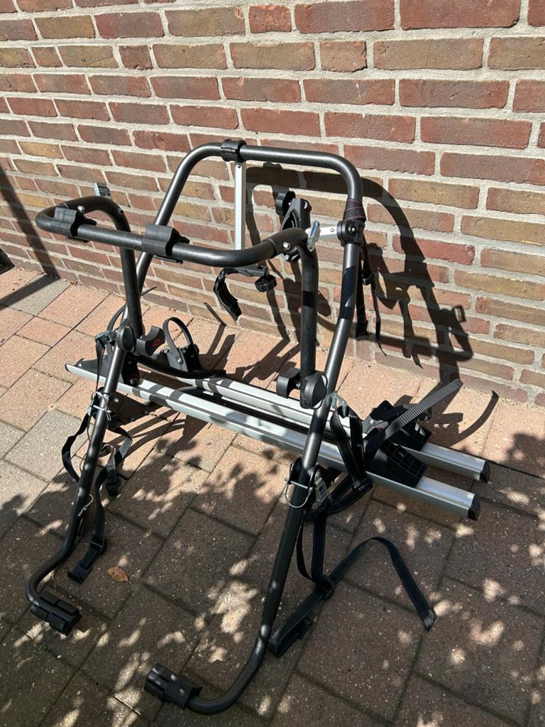 Menabo fietsendrager voor 2/3 fietsen (zonder trekhaak), Ophalen of Verzenden, 2 fietsen, Zo goed als nieuw, Achterklepdrager