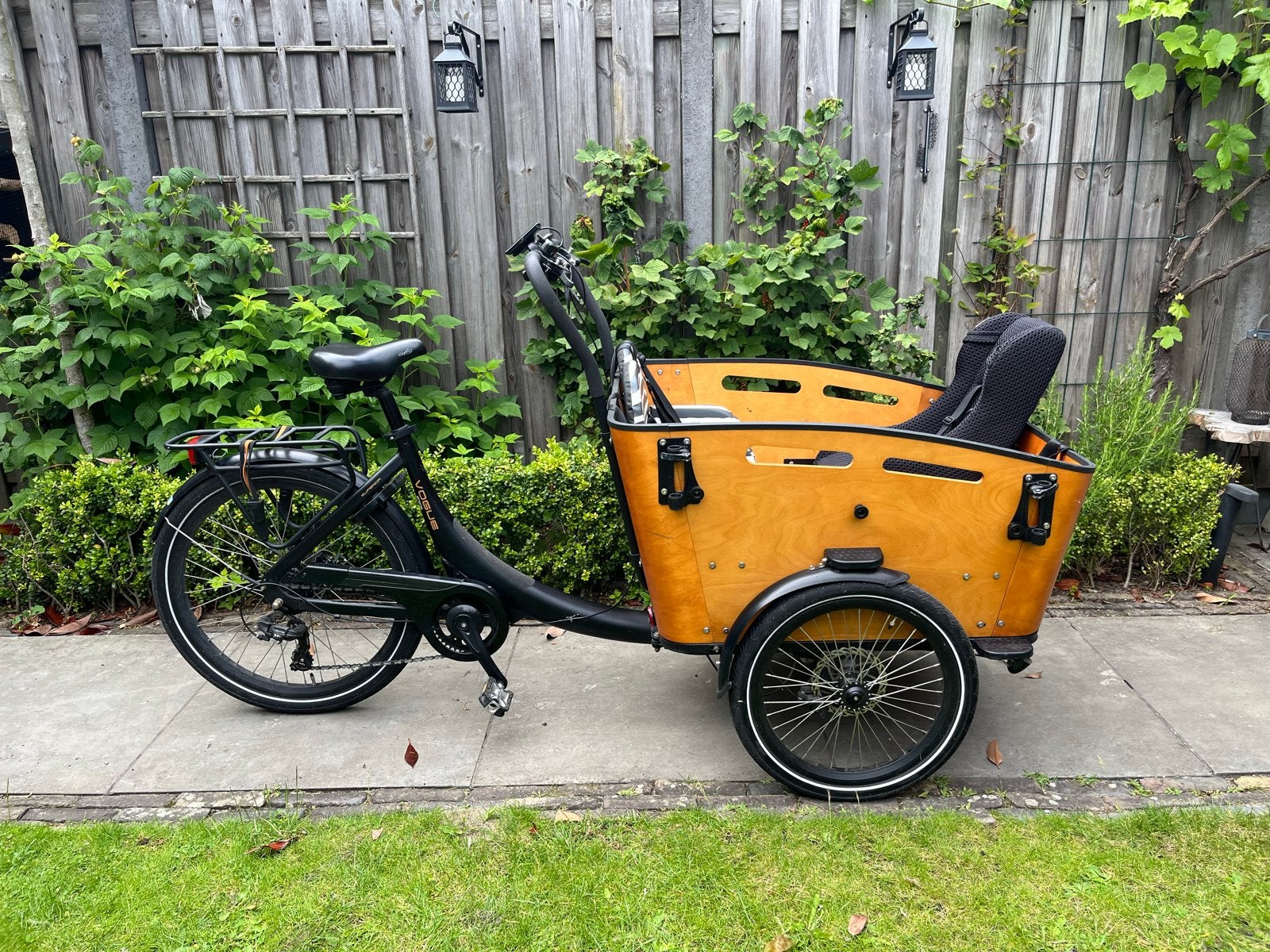 Vogue  superior Bakfiets met 2 zitjes en peuterschaal, Gebruikt, Elektrisch, 2 kinderen, Schijfrem