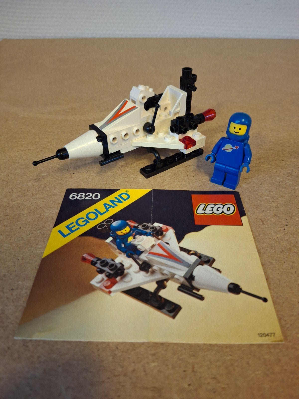 Lego 6820 Starfire I. Jaren 80 Classic Space, Lego, Info@lego.com, 33 Bath Road, Slough, UK, Lego