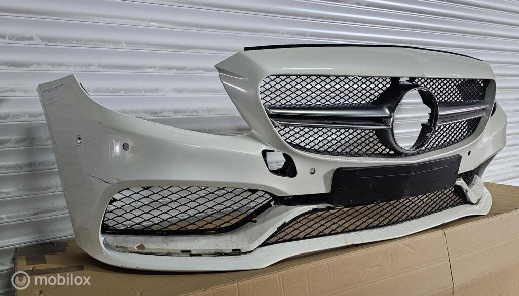Mercedes C63 AMG Bumper voor W205 S205, Gebruikt, Voor, Ophalen of Verzenden, Bumper