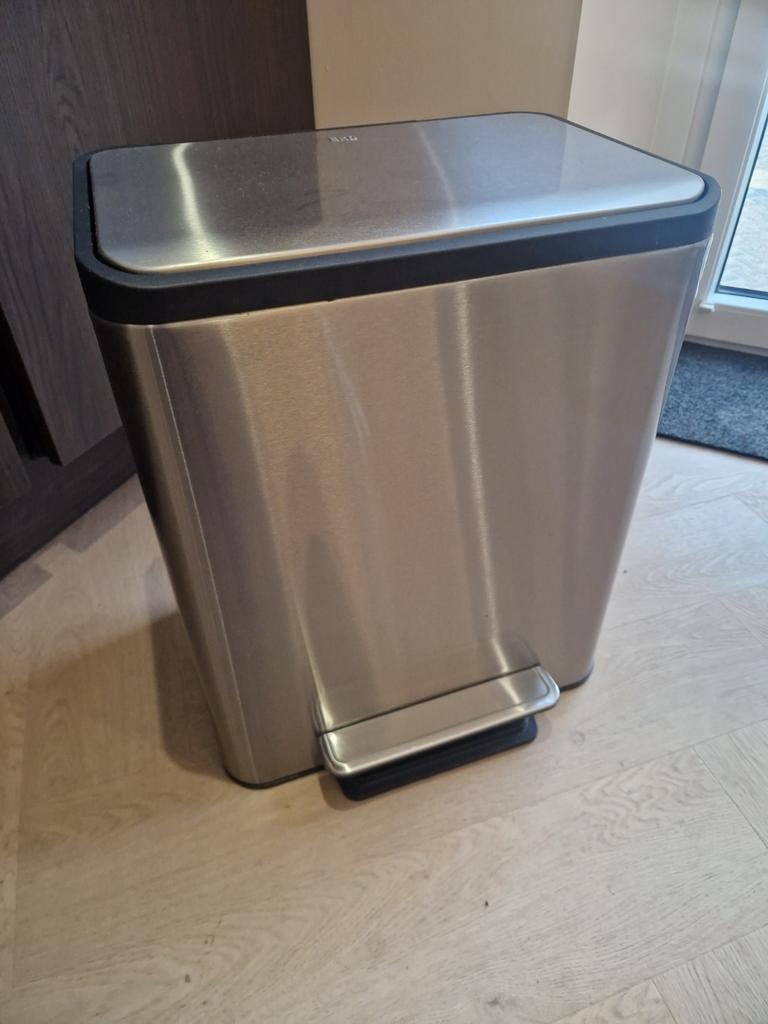 Prullenbak EKO RVS, Huis en Inrichting, Woonaccessoires | Prullenbakken, Ophalen, Zo goed als nieuw, Rvs, 50 tot 75 cm