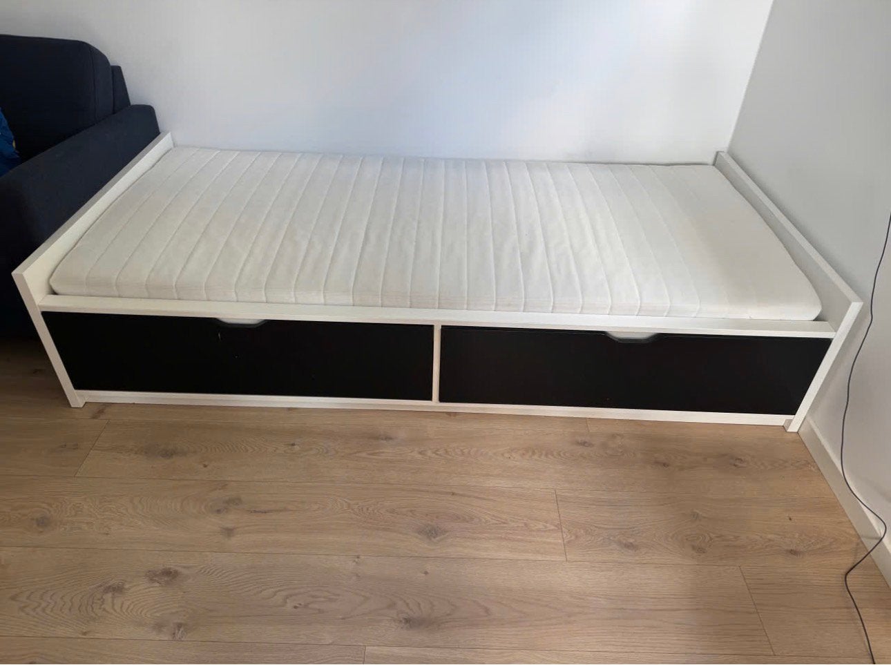 IKEA Bed, Huis en Inrichting, Eenpersoons, Zwart, Ophalen of Verzenden, Zo goed als nieuw