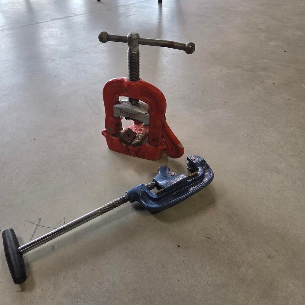 Buizenklem en pijpensnijder - RIDGID, Doe-het-zelf en Verbouw, Ophalen of Verzenden, Gebruikt