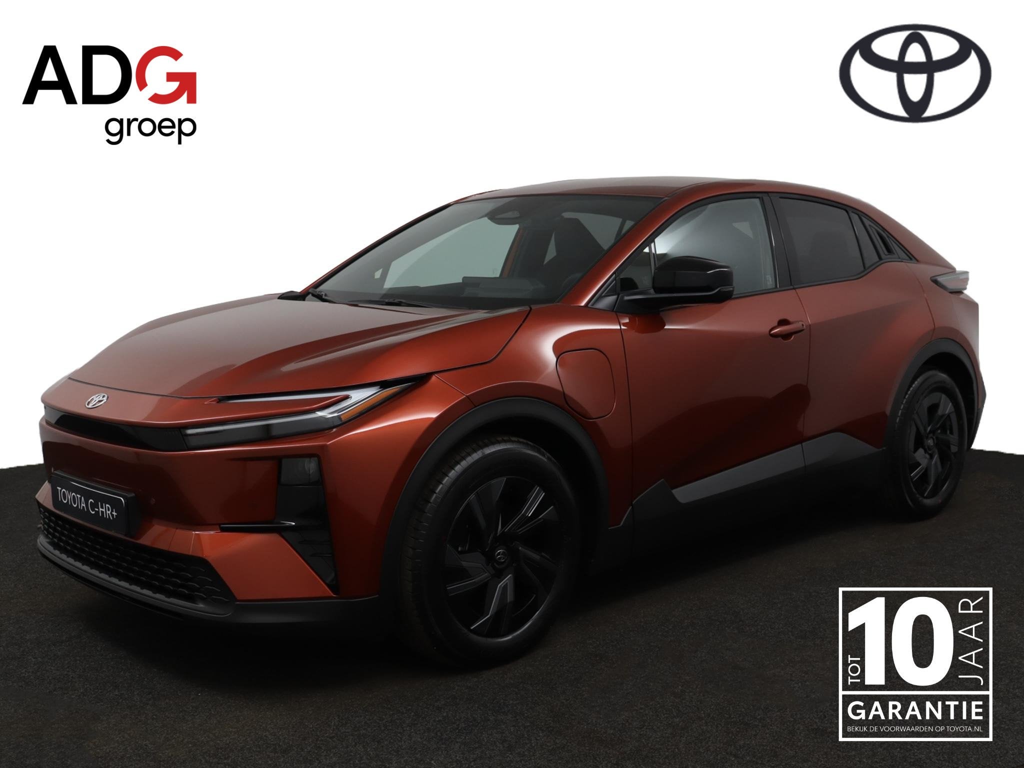 Toyota C-HR+ First Edition 77 kWh | Nieuw uit voorraad lever, Auto's, Toyota, 12 maanden, Overige kleuren, Leder en Stof, Nieuw
