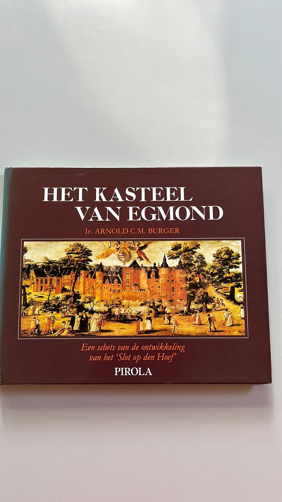 HET KASTEEL VAN EGMOND, Ophalen of Verzenden, Zo goed als nieuw