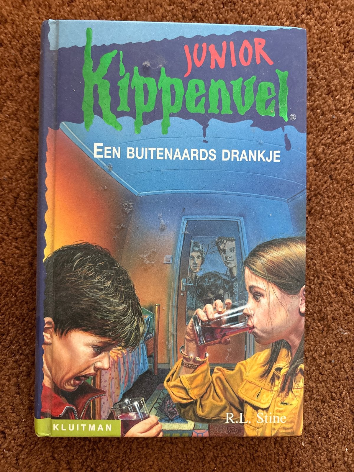 Junior Kippenvel: Een Buitenaards Drankje - R.L. Stine, Ophalen of Verzenden, Gelezen, Fictie