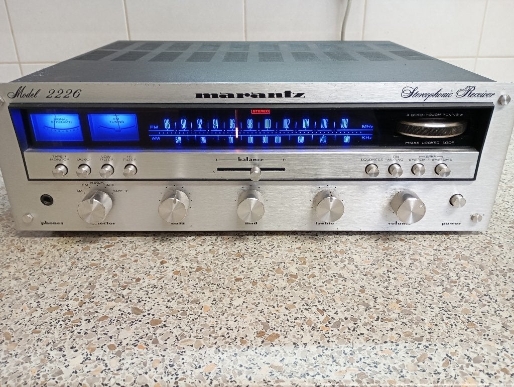 Marantz 2226 AM/FM Stereo Receiver